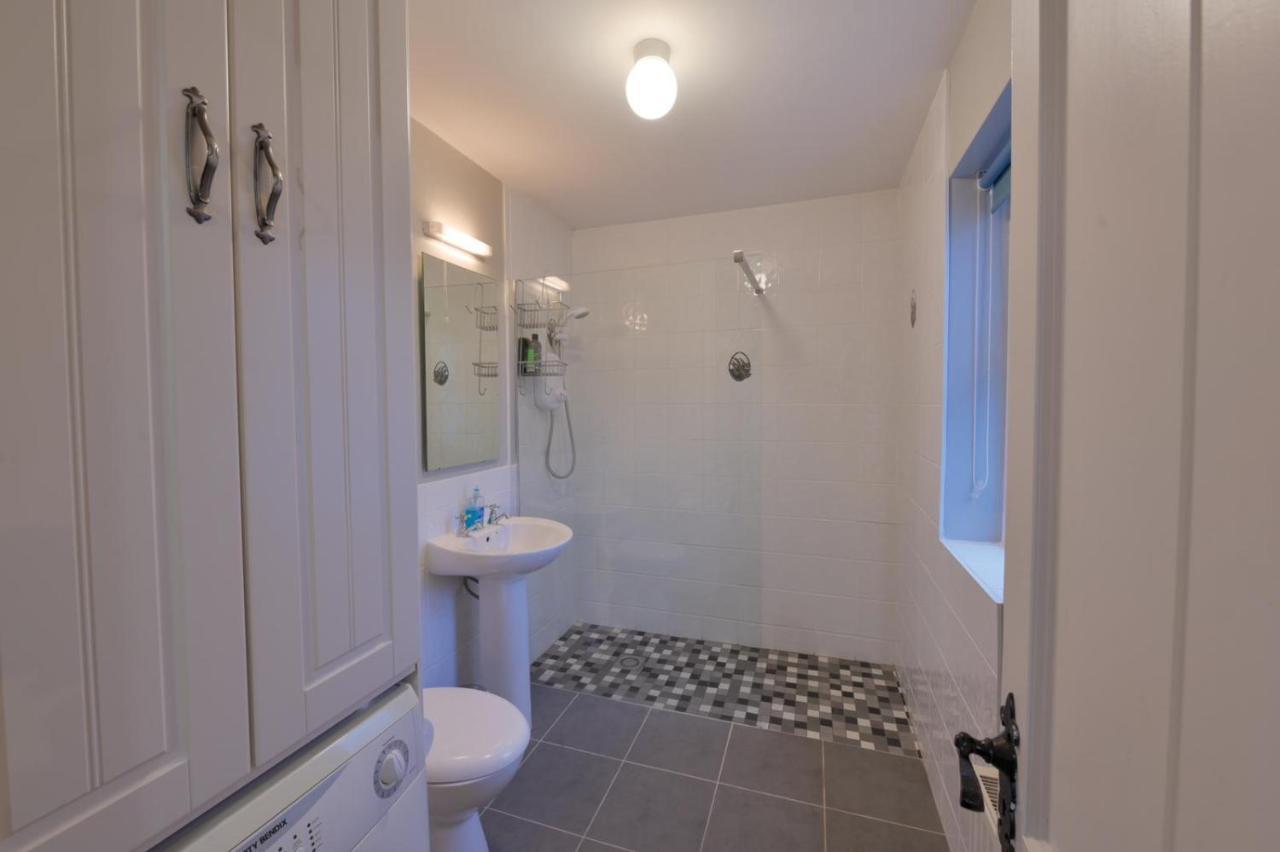 Ocean Breeze Apartment Lahinch Esterno foto
