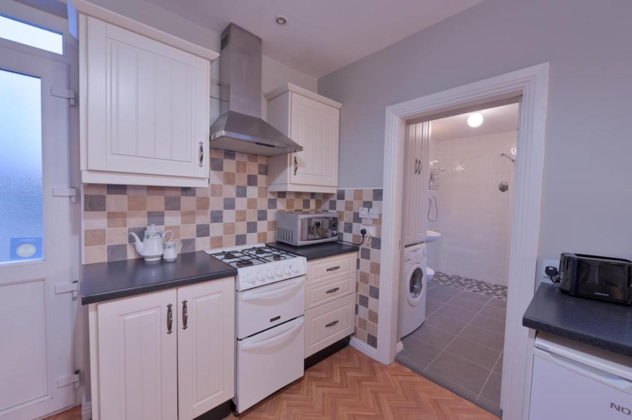 Ocean Breeze Apartment Lahinch Esterno foto