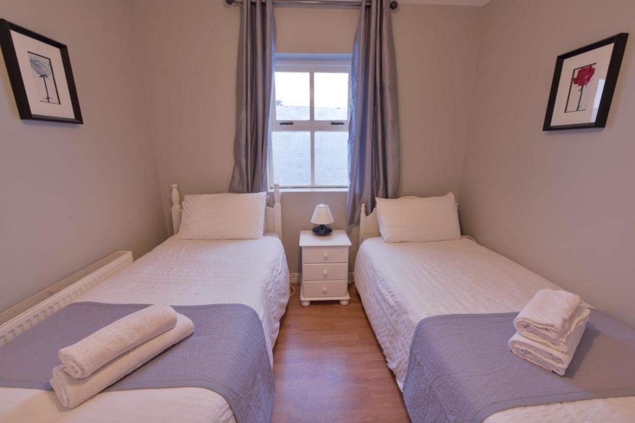 Ocean Breeze Apartment Lahinch Esterno foto